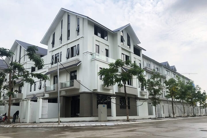 Cho thuê biệt thự khu C 180m2 đơn lập, hướng Đông Bắc full nội thất Geleximco Lê Trọng Tấn